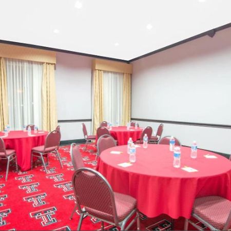 Days Inn By Wyndham Lubbock South Экстерьер фото