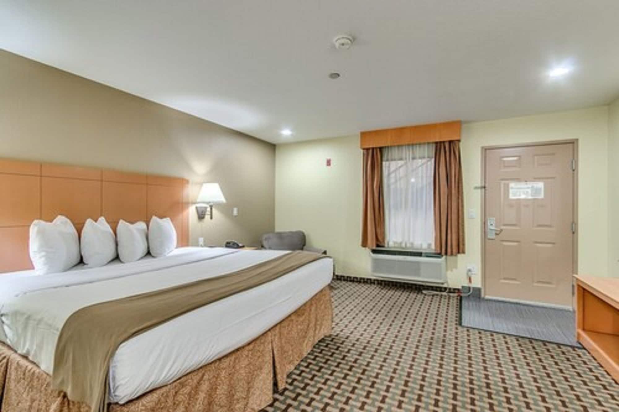 Days Inn By Wyndham Lubbock South Экстерьер фото